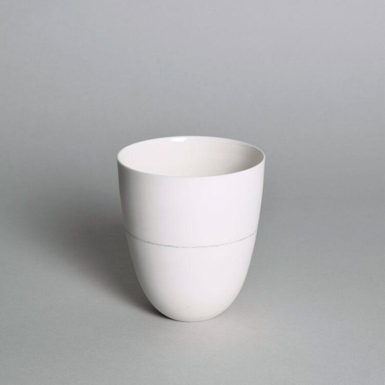 Keramik, Porzellan, Becher, Mug, weiss, handgemacht, handgefertigt, Schoemig Porzellan